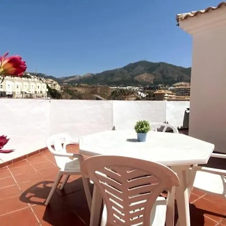 Apto. Con Piscina Junto Al Mar Fuengirola