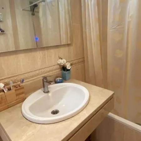 Apto. Con Piscina Junto Al Mar Fuengirola
